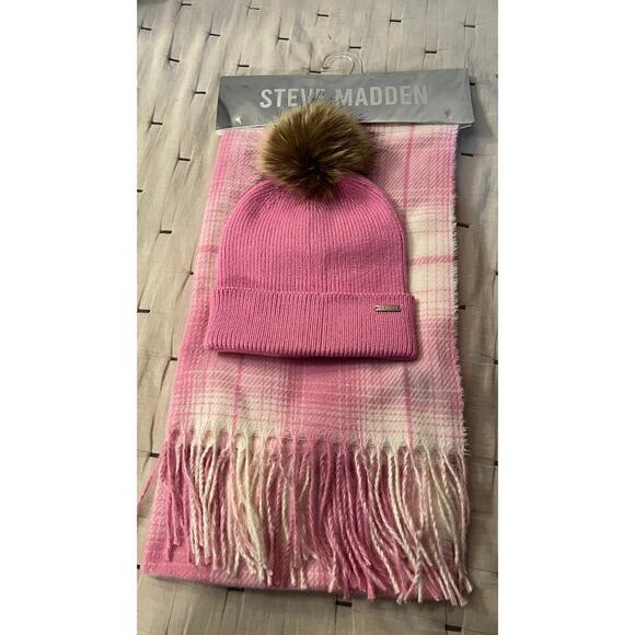 Steve Madden Accessories - NWT Steve Madden Scarf and hat set 20 x 68 inches